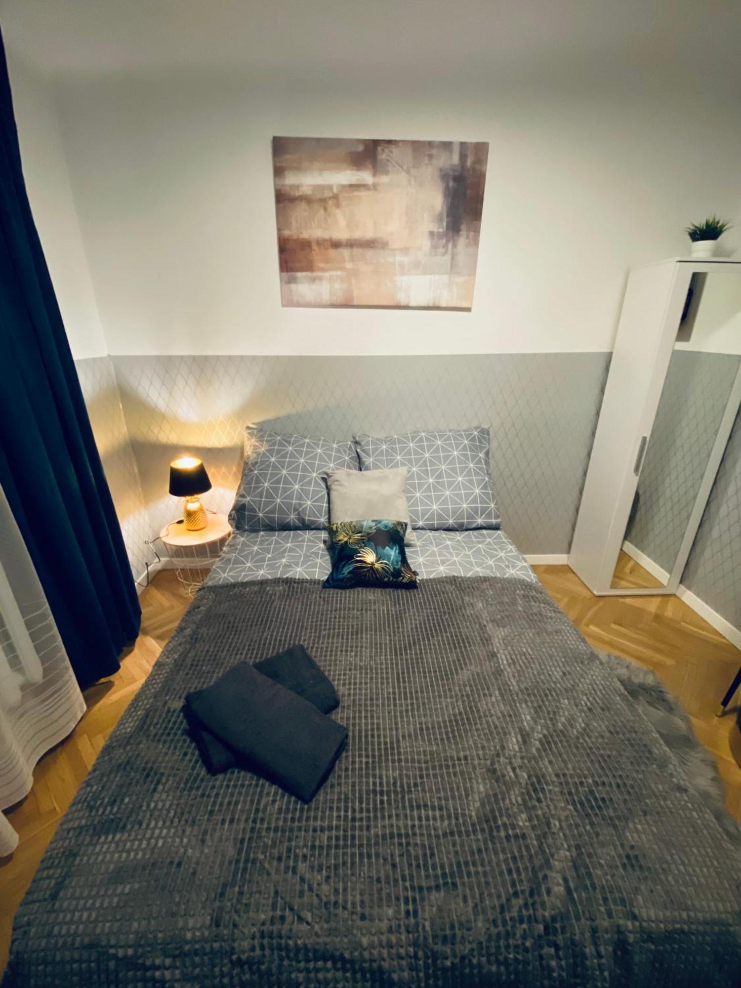 Clicktheflat Karmelicka Apart Rooms Varşova Dış mekan fotoğraf